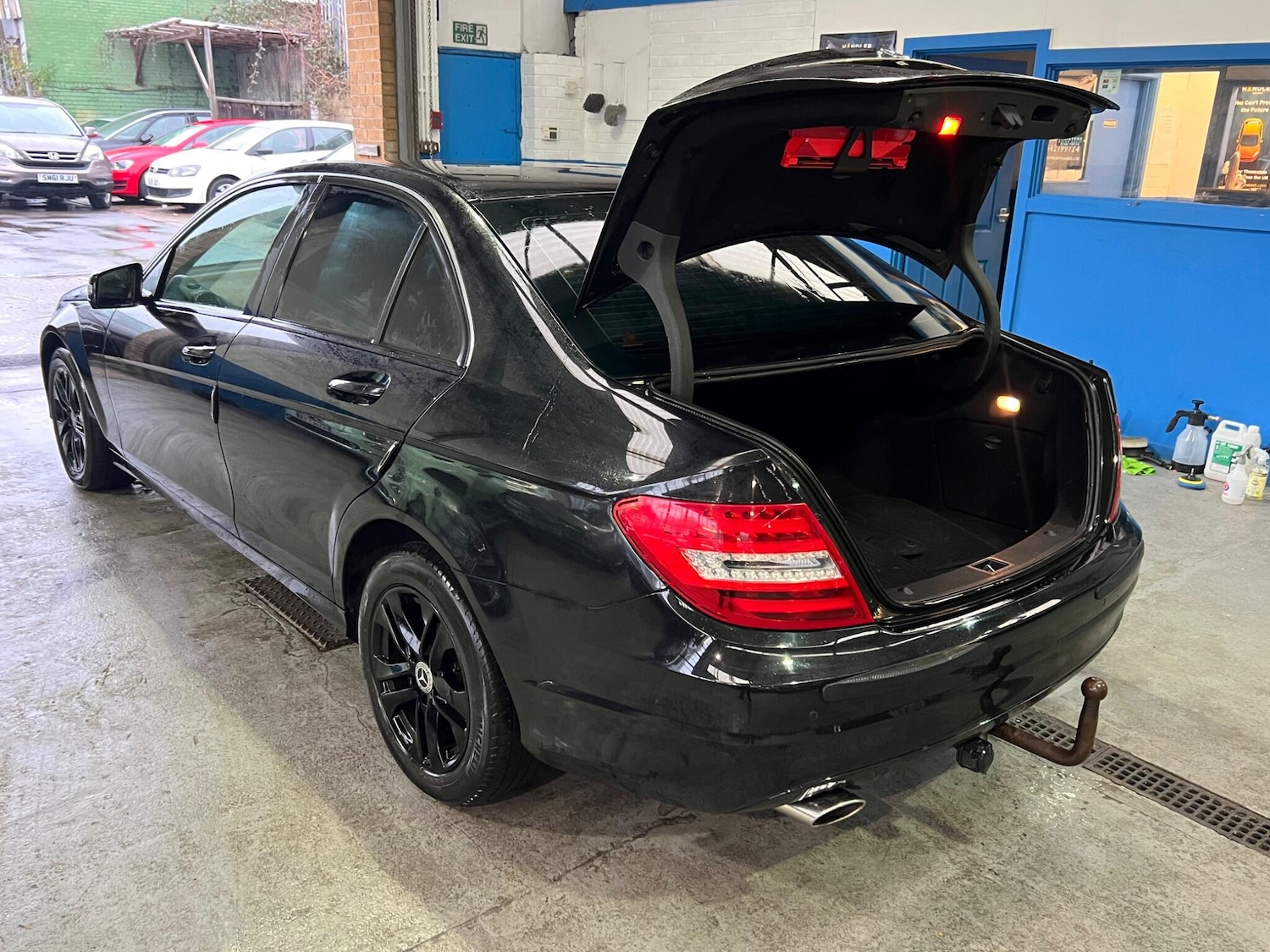 Used Mercedes-Benz C Class 2013 for sale - 77015597: Photo 11