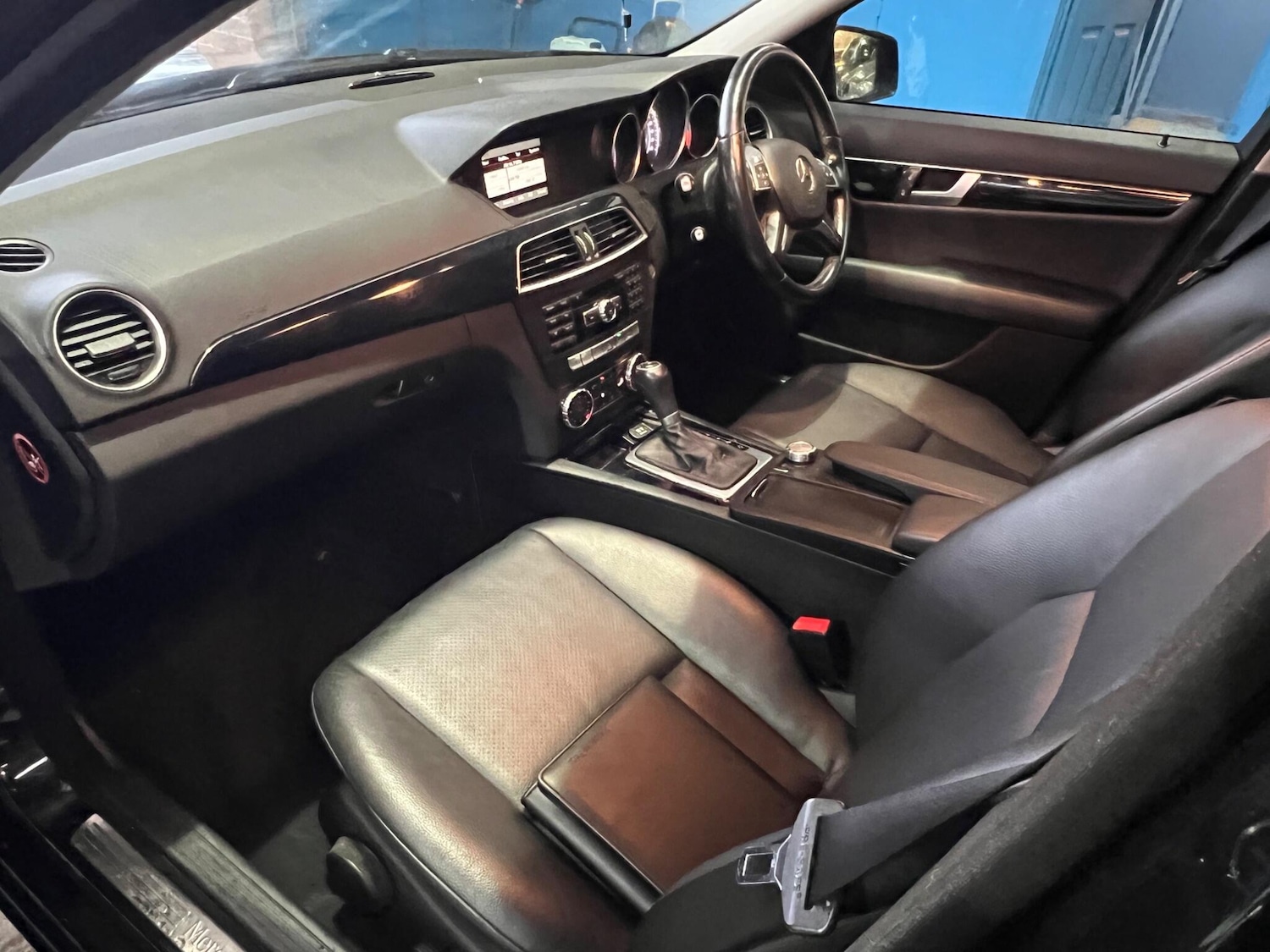 Used Mercedes-Benz C Class 2013 for sale - 77015597: Photo 31