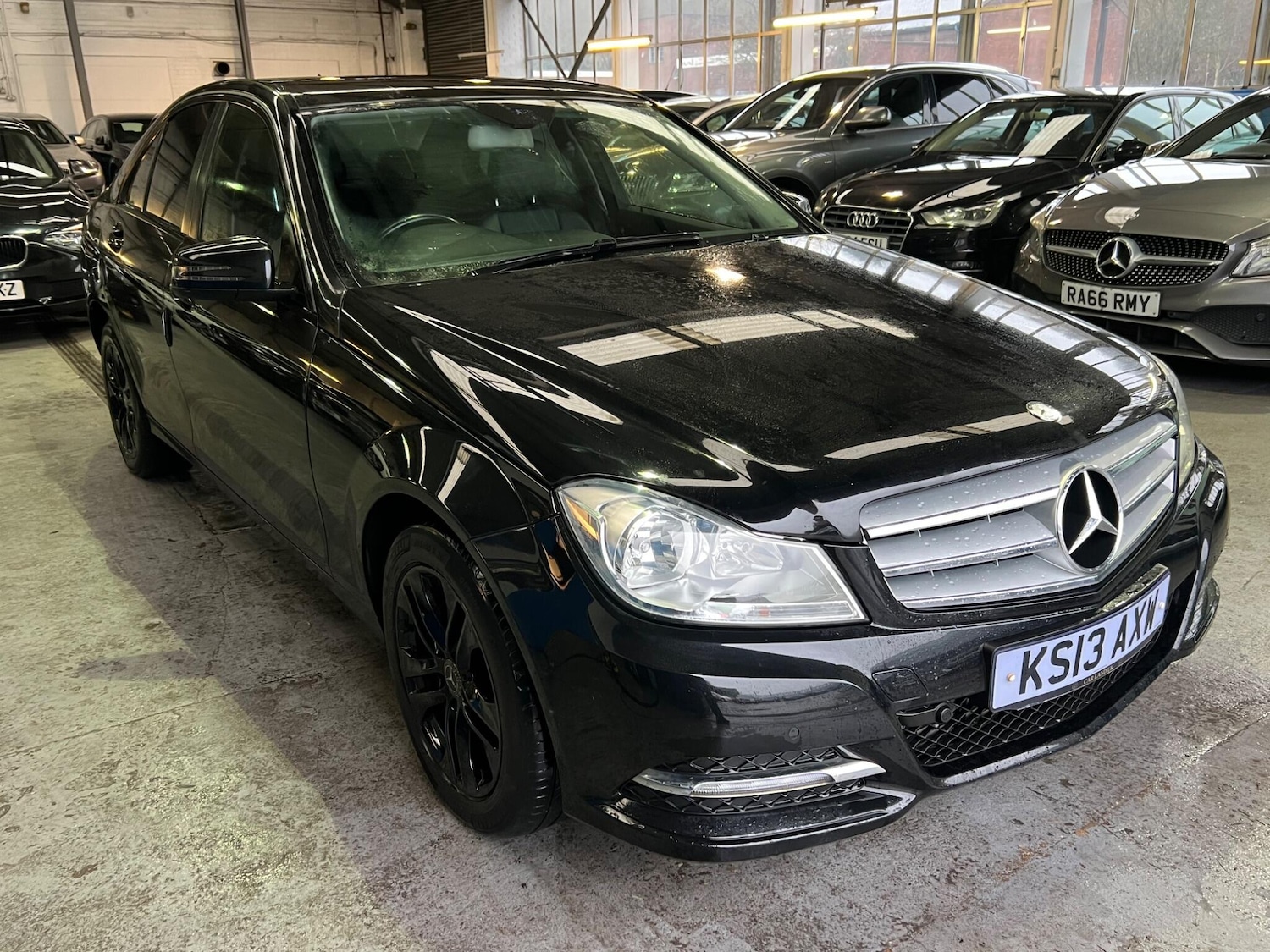 Used Mercedes-Benz C Class 2013 for sale - 77015597: Photo 5