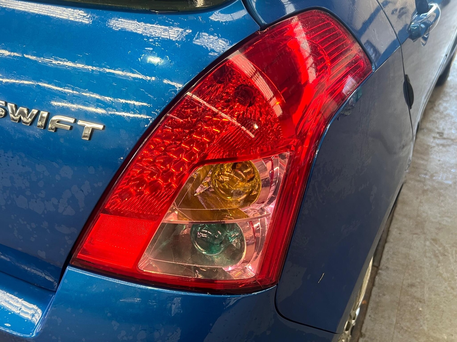 Used Suzuki Swift 2009 for sale - 77305925: Photo 28