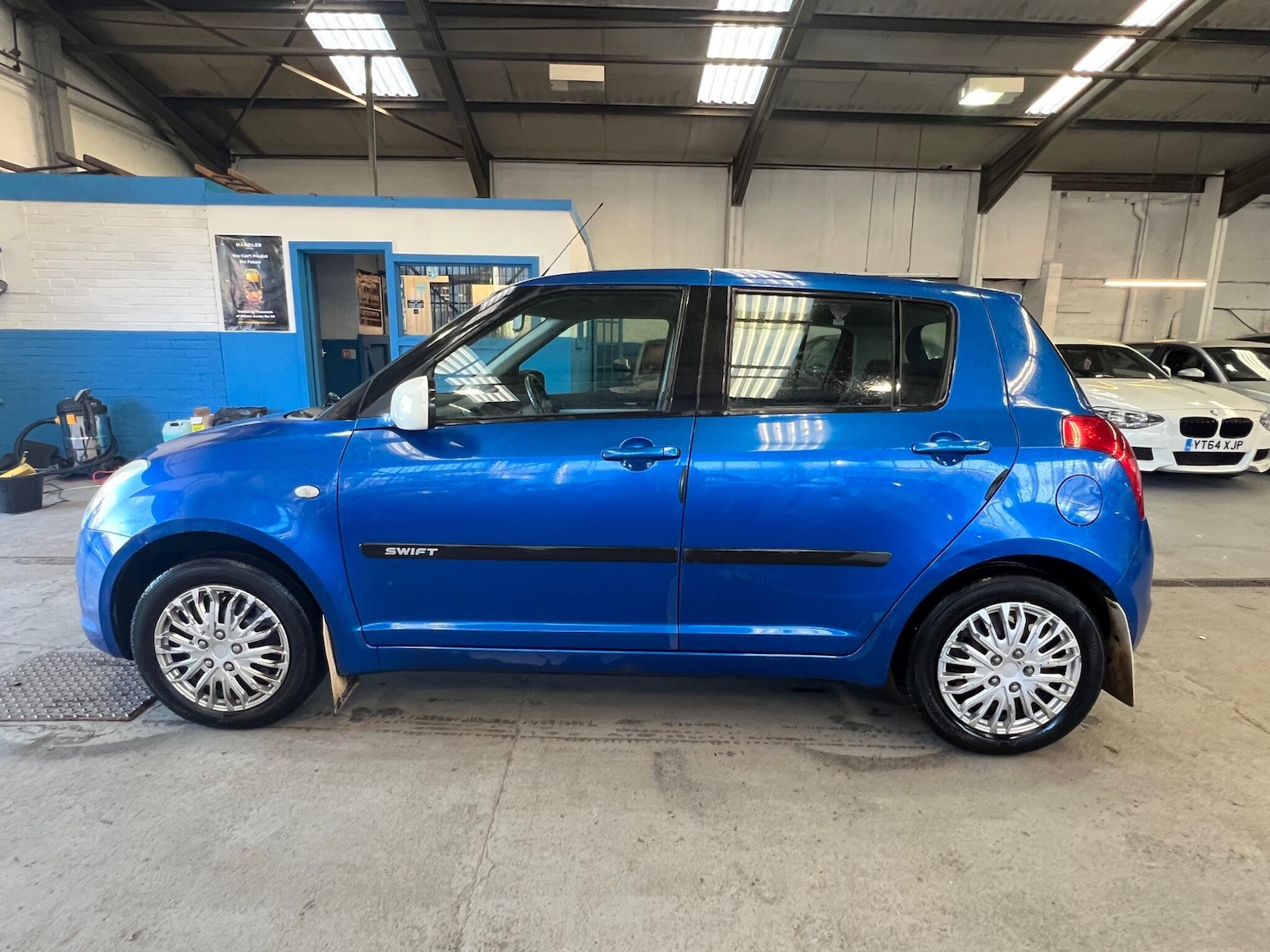 Used Suzuki Swift 2009 for sale - 77305925: Photo 9