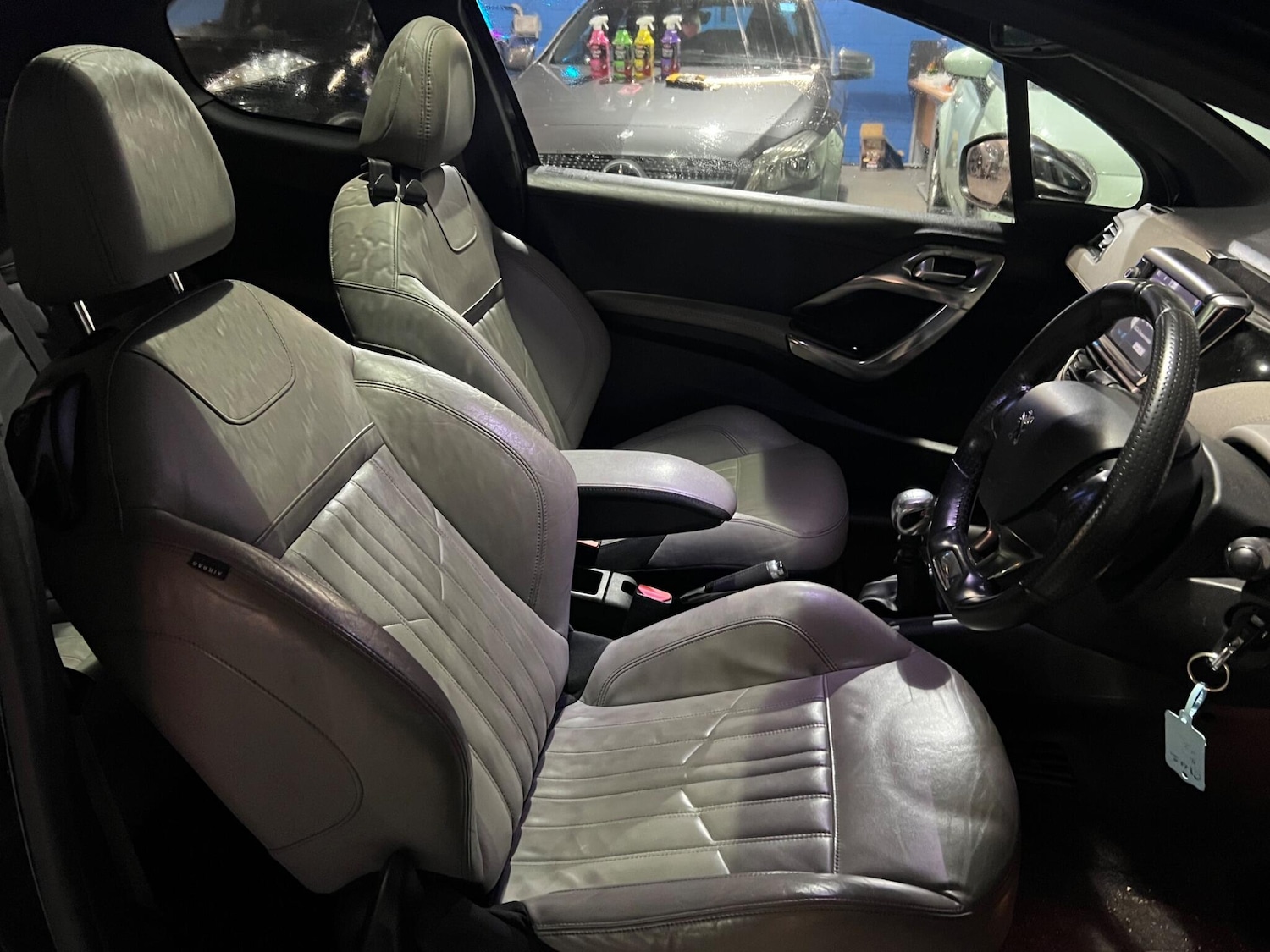 Used Peugeot 208 2013 for sale - 77101688: Photo 13