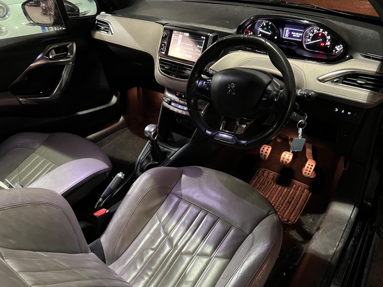 Used Peugeot 208 2013 for sale - 77101688: Photo 14