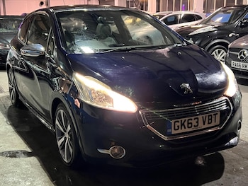 Used Peugeot 208 2013 for sale - 77101688: Photo