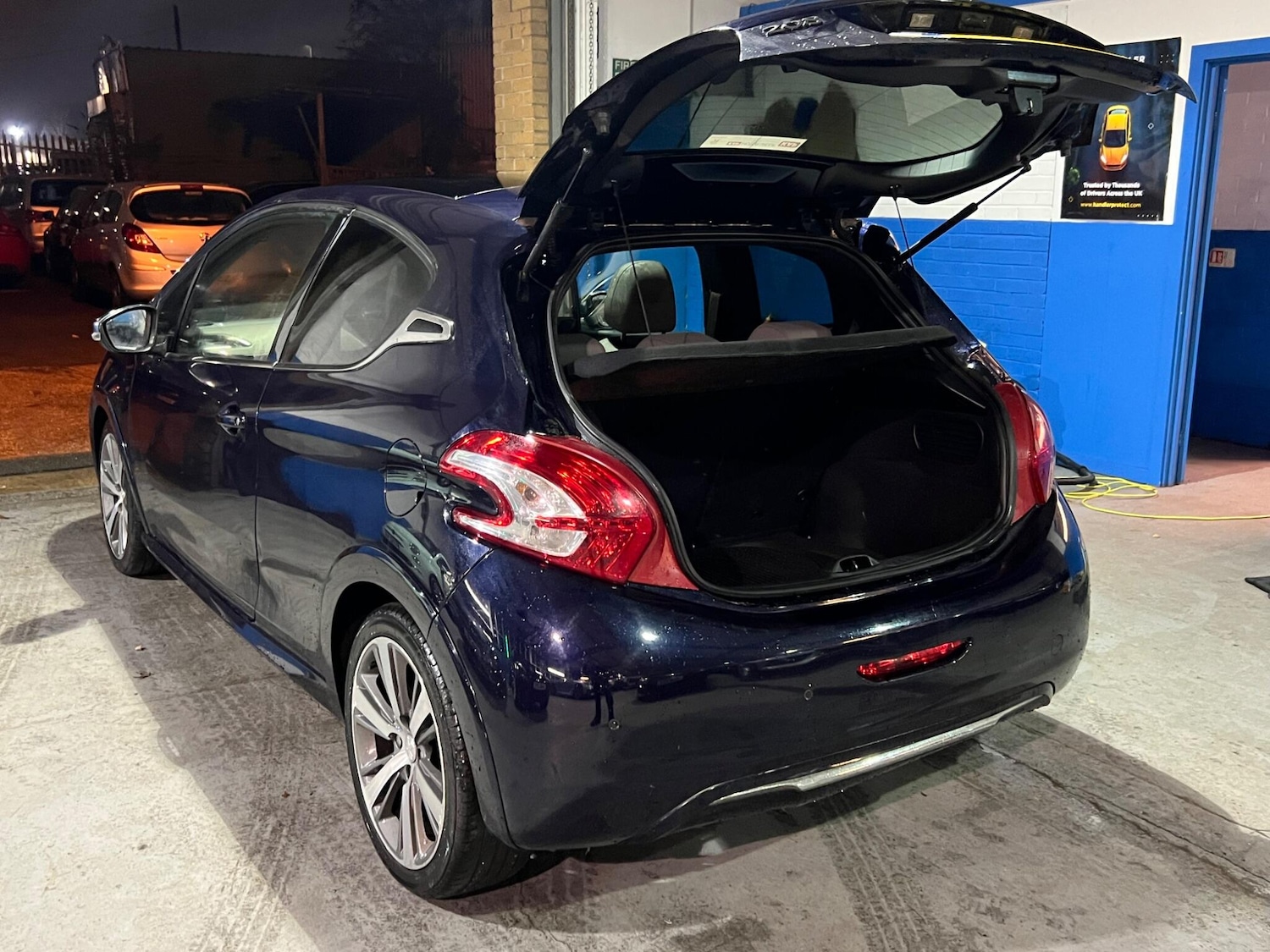 Used Peugeot 208 2013 for sale - 77101688: Photo 7