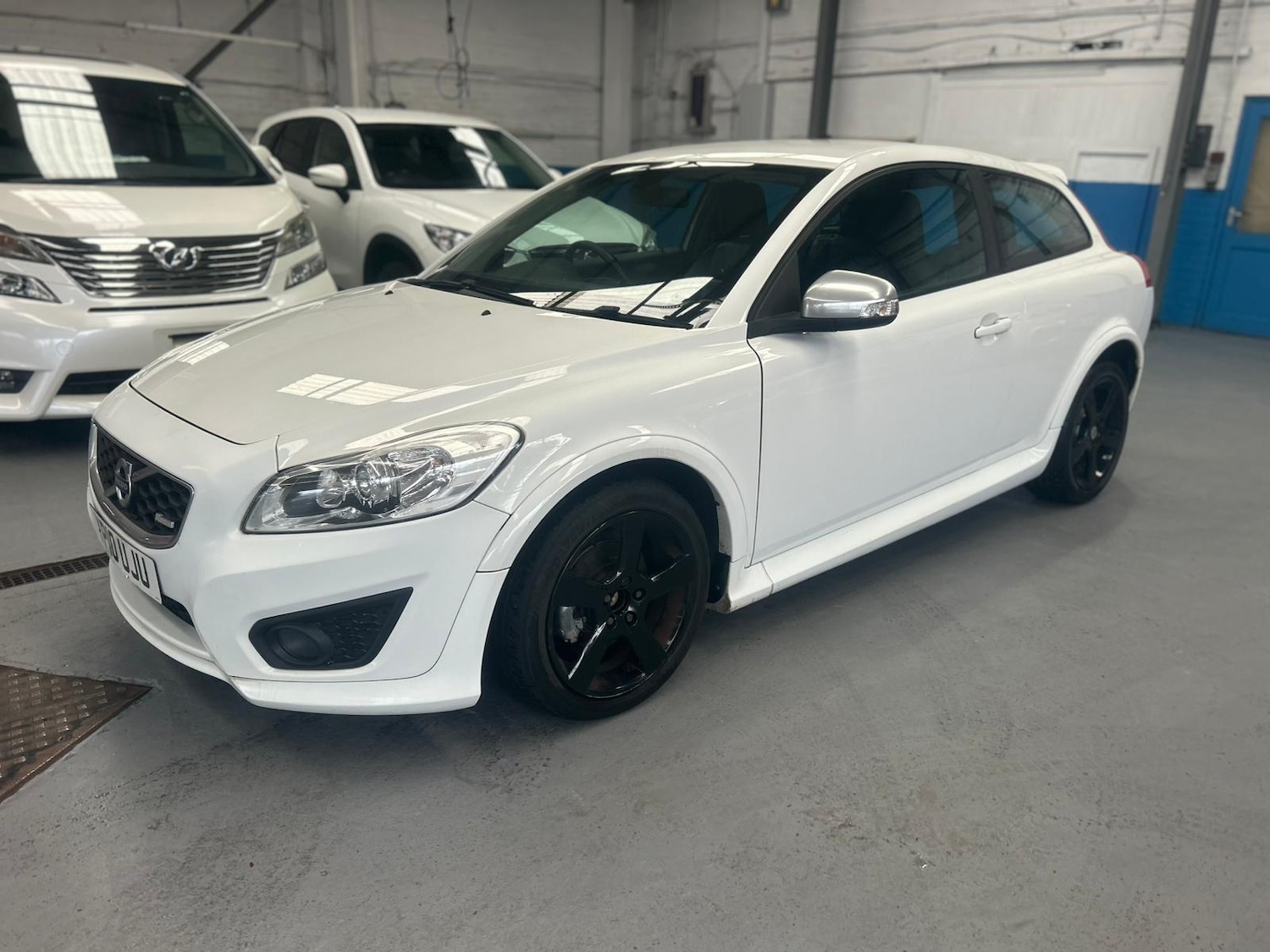 Used Volvo C30 2010 for sale - 76592822: Photo 3