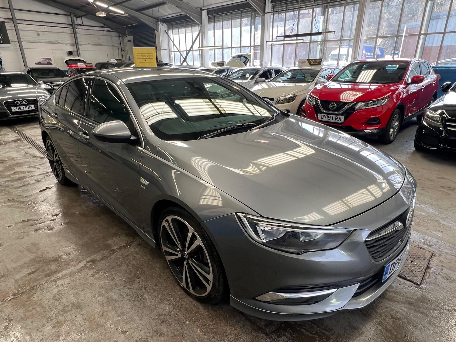 Used Vauxhall Insignia 2018 for sale - 77637710: Photo 5
