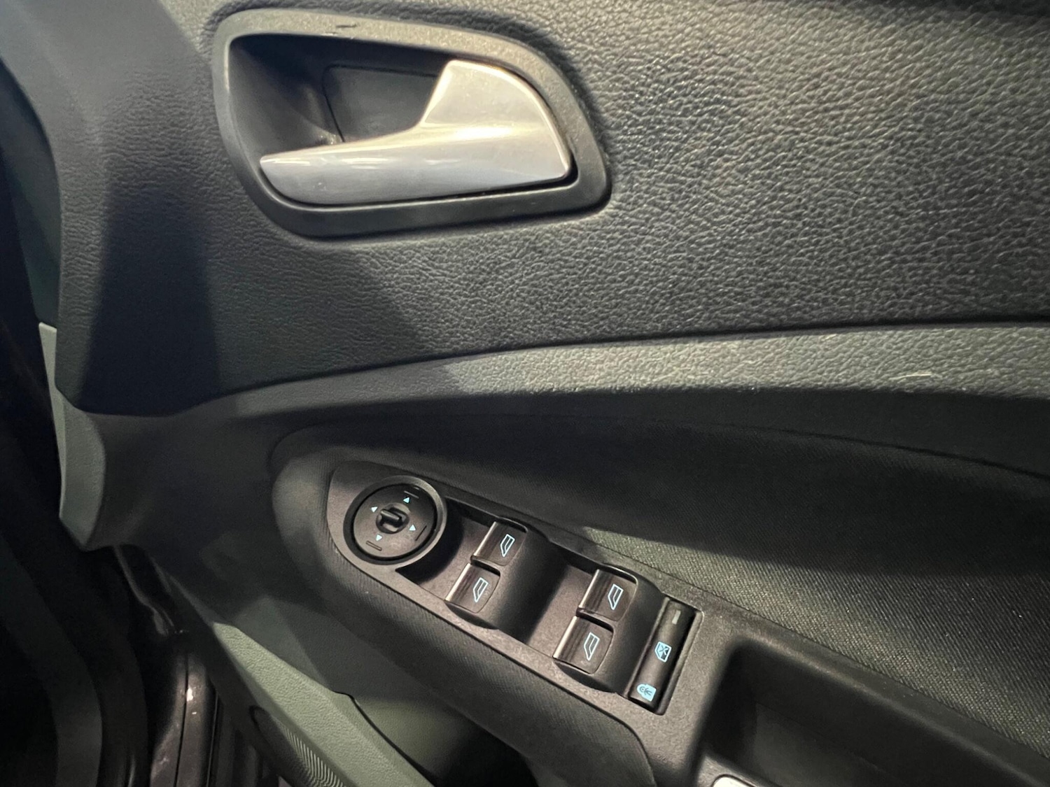 Used Ford Grand C-Max 2015 for sale - 77156250: Photo 26