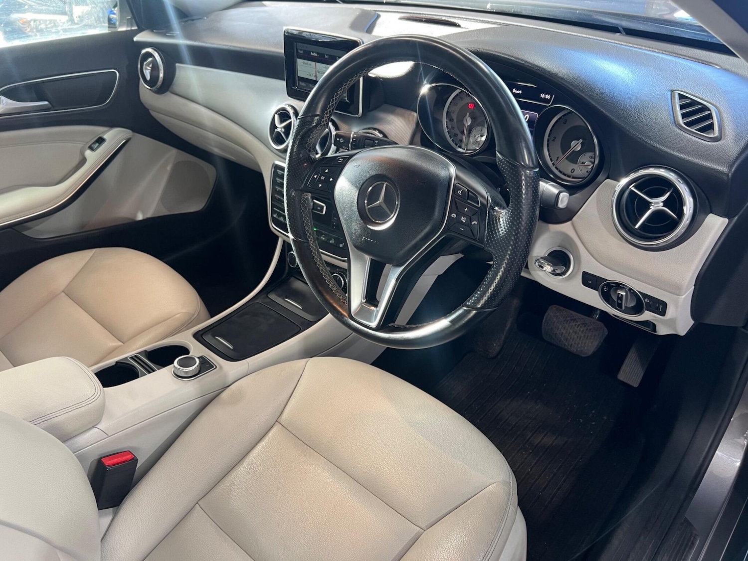 Used Mercedes-Benz GLA 2015 for sale - 78072966: Photo 31