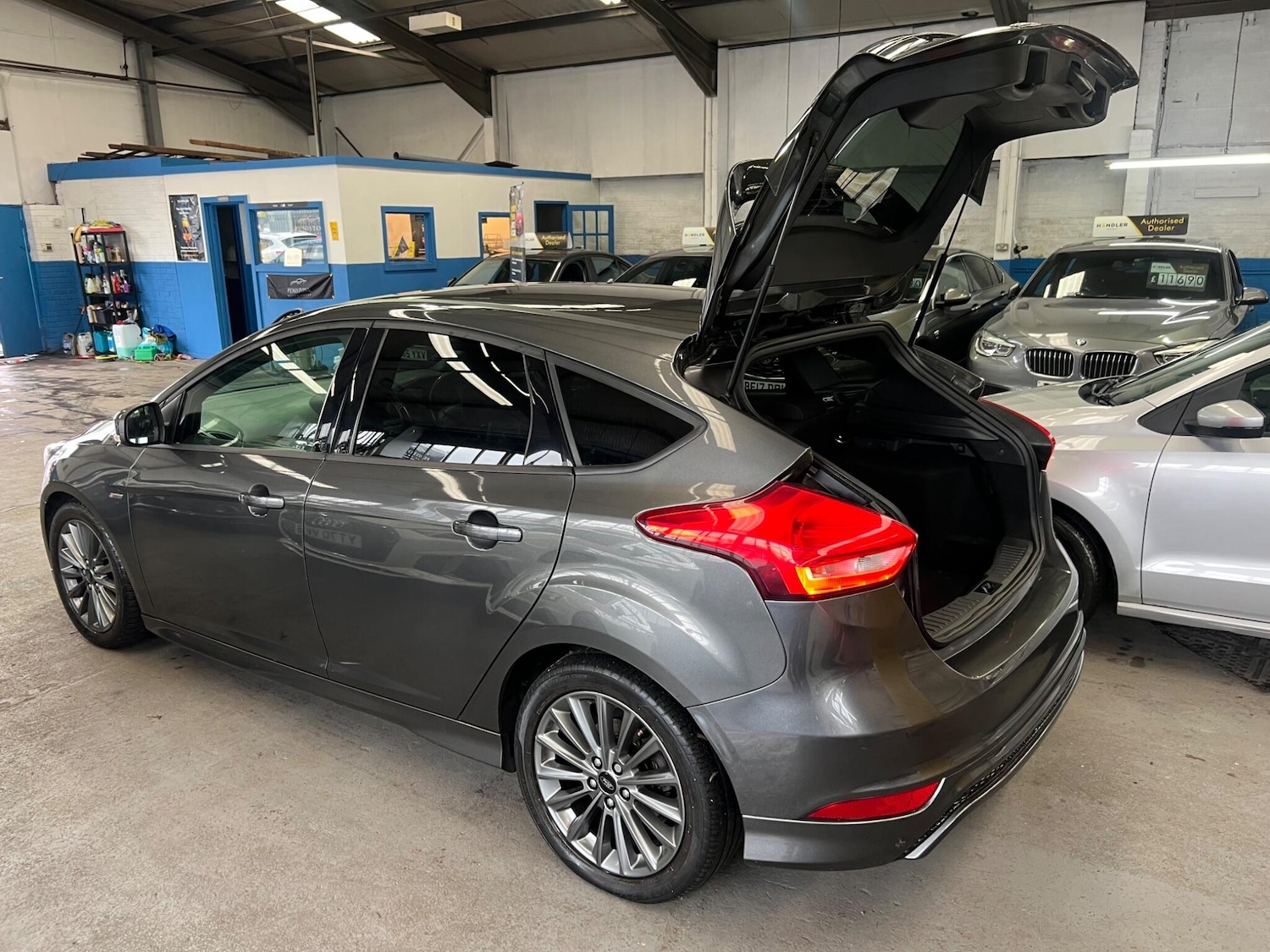 Used Ford Focus 2017 for sale - 78019557: Photo 9