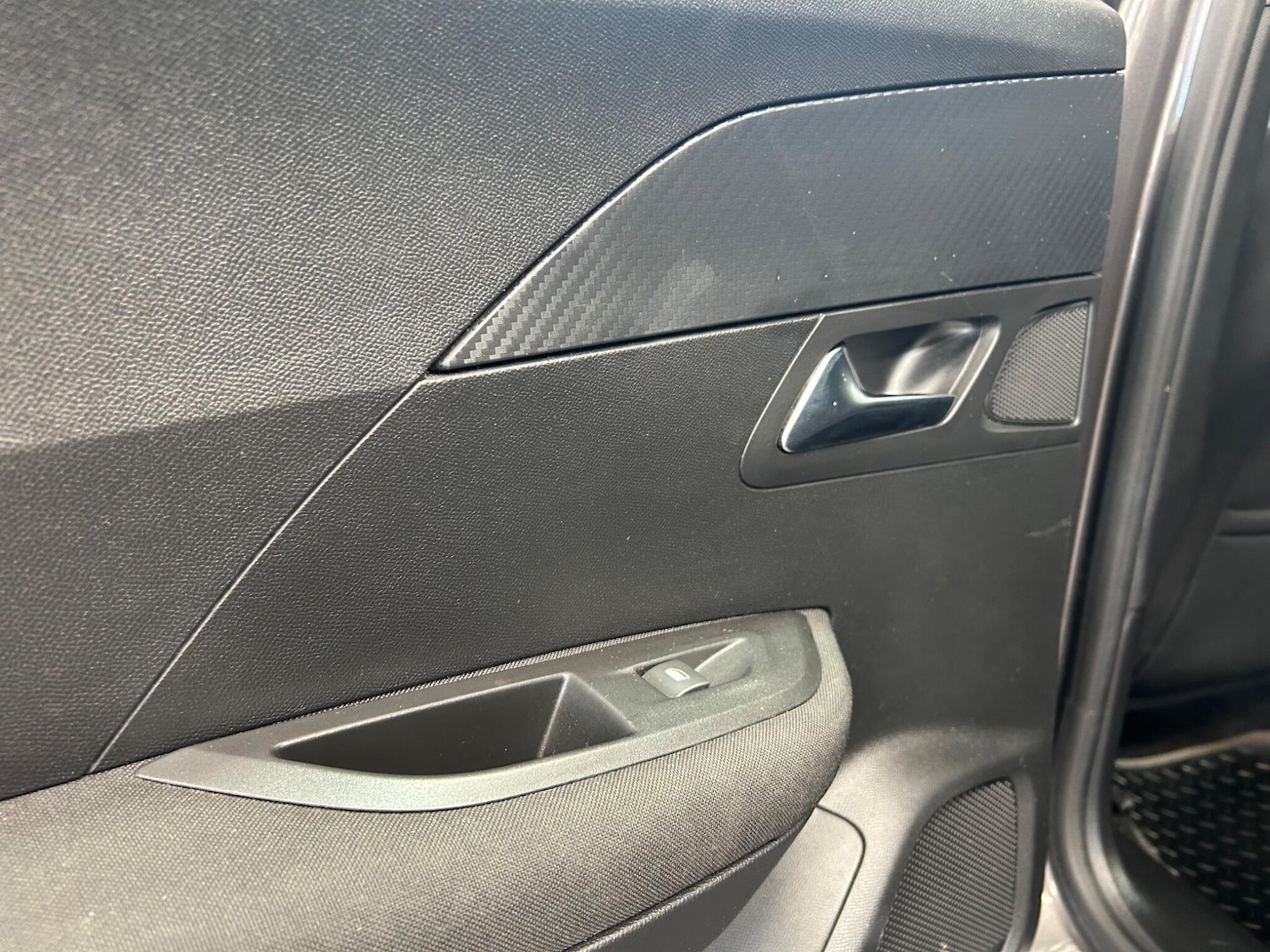 Used Peugeot 2008 for sale - 78141431: Photo 17