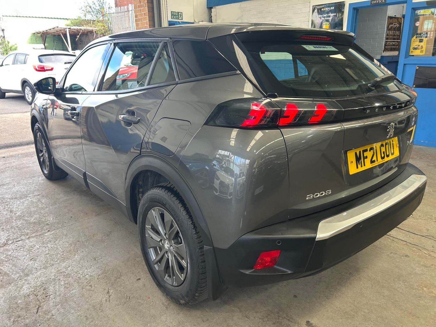 Used Peugeot 2008 for sale - 78141431: Photo 4