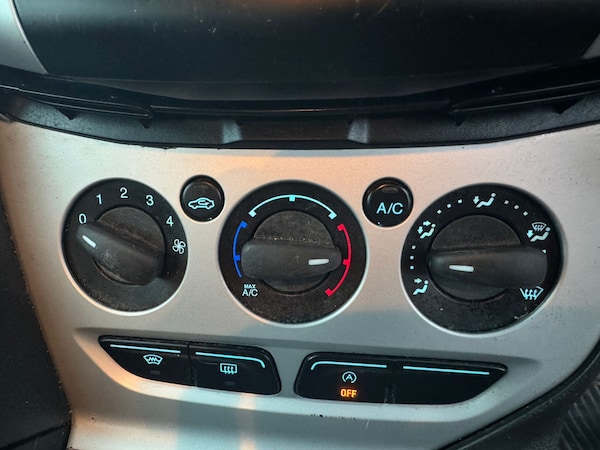 Used Ford Focus 2013 for sale - 76305853: Photo 10