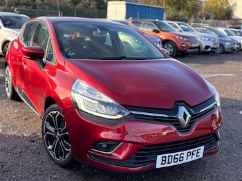 Used Renault Clio 2016 for sale - 76573226: Photo