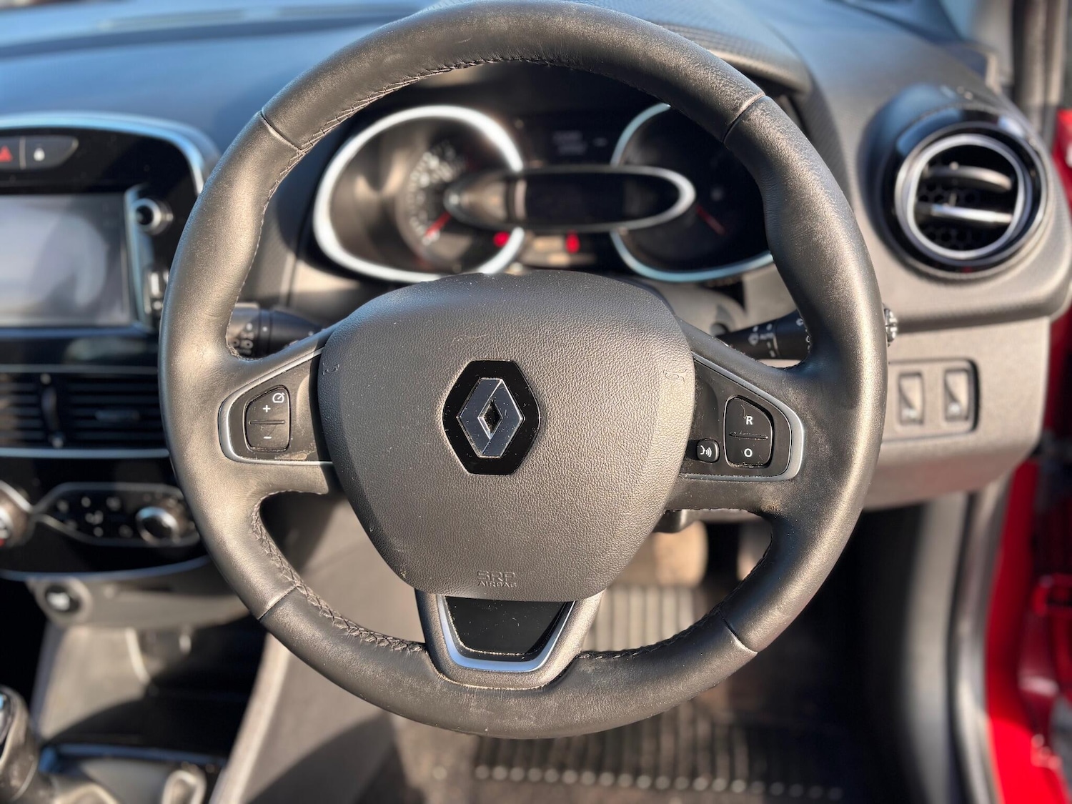 Used Renault Clio 2016 for sale - 76573226: Photo 25