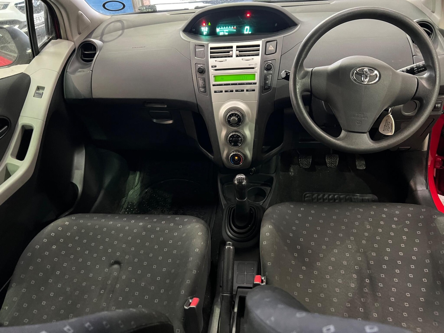 Used Toyota Yaris 2007 for sale - 77468291: Photo 24
