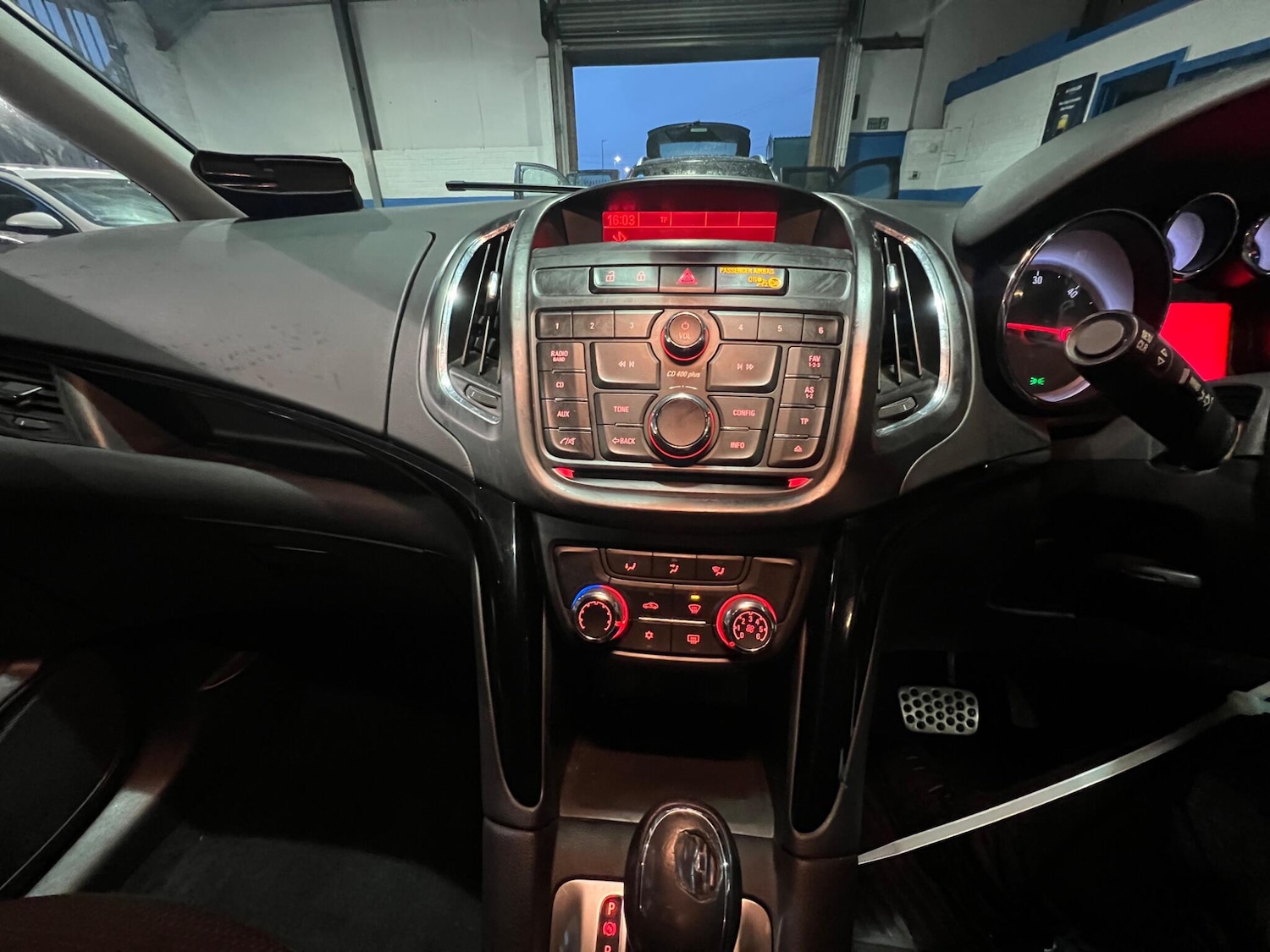 Used Vauxhall Zafira Tourer 2016 for sale - 76936388: Photo 20