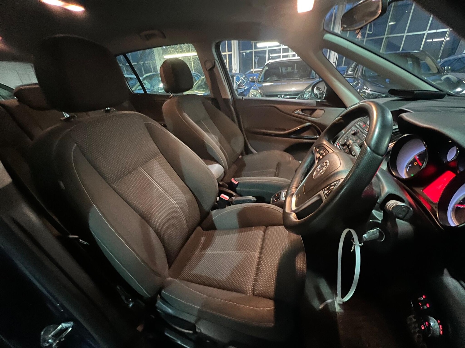 Used Vauxhall Zafira Tourer 2016 for sale - 76936388: Photo 23