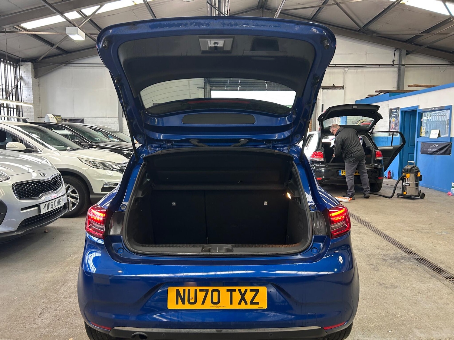 Used Renault Clio 2020 for sale - 77163322: Photo 25