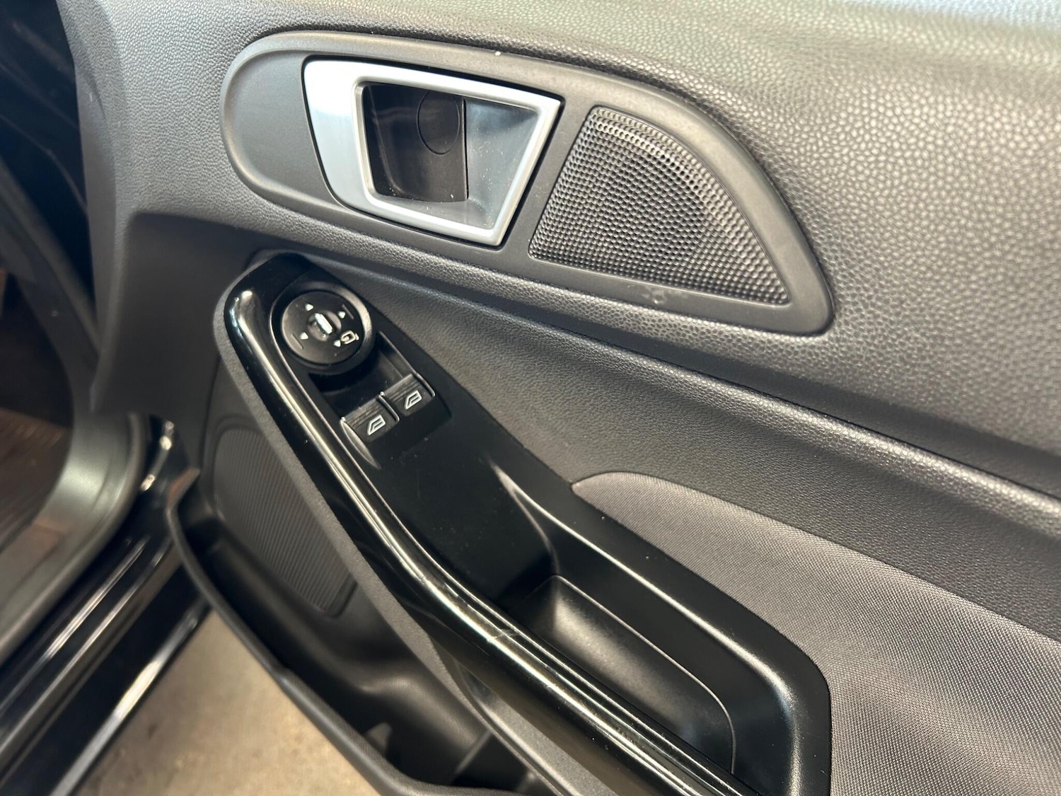 Used Ford Fiesta 2013 for sale - 78033825: Photo 13