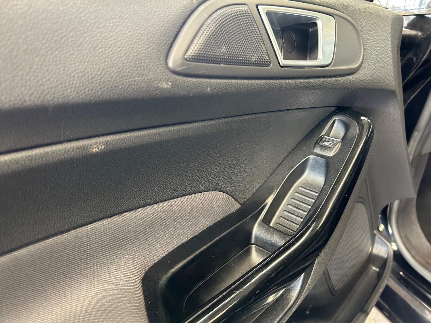 Used Ford Fiesta 2013 for sale - 78033825: Photo 18