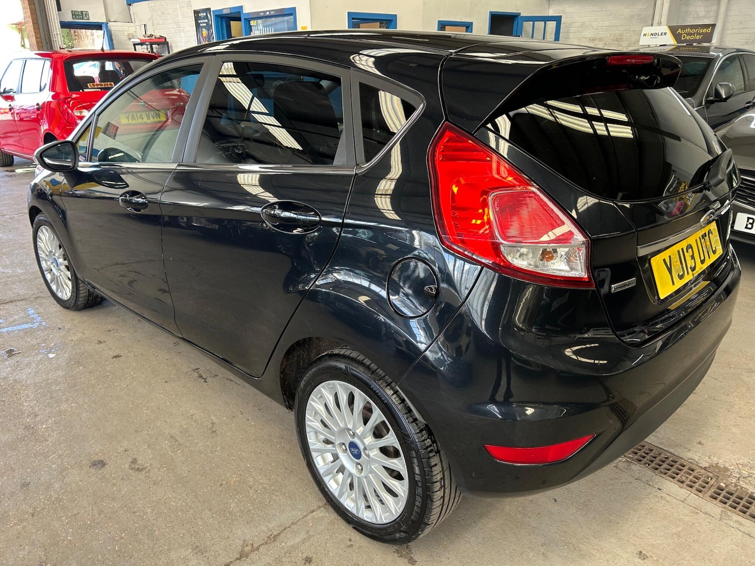 Used Ford Fiesta 2013 for sale - 78033825: Photo 5