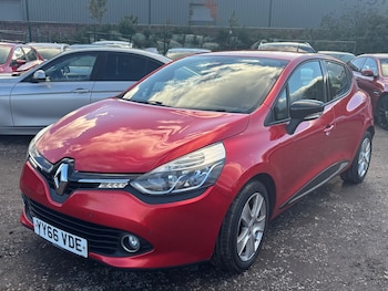 Renault Clio feature image 2