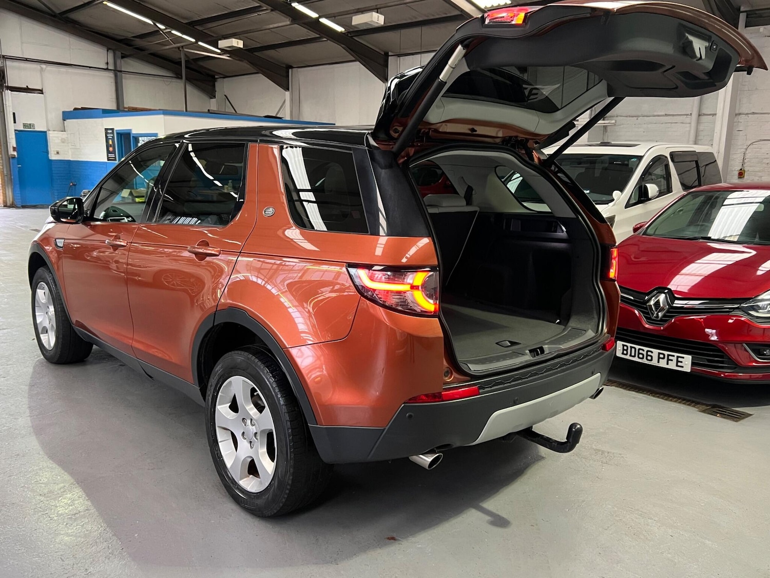 Used Land Rover Discovery Sport 2018 for sale - 76314254: Photo 11