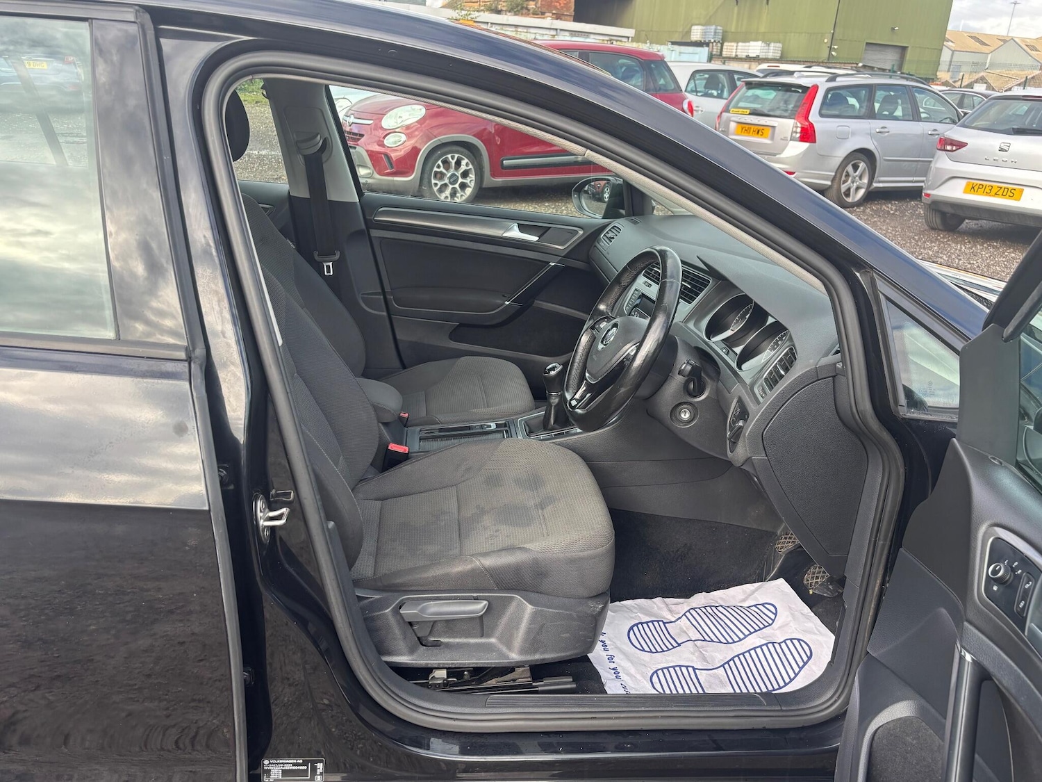 Used Volkswagen Golf 2013 for sale - 76666691: Photo 14