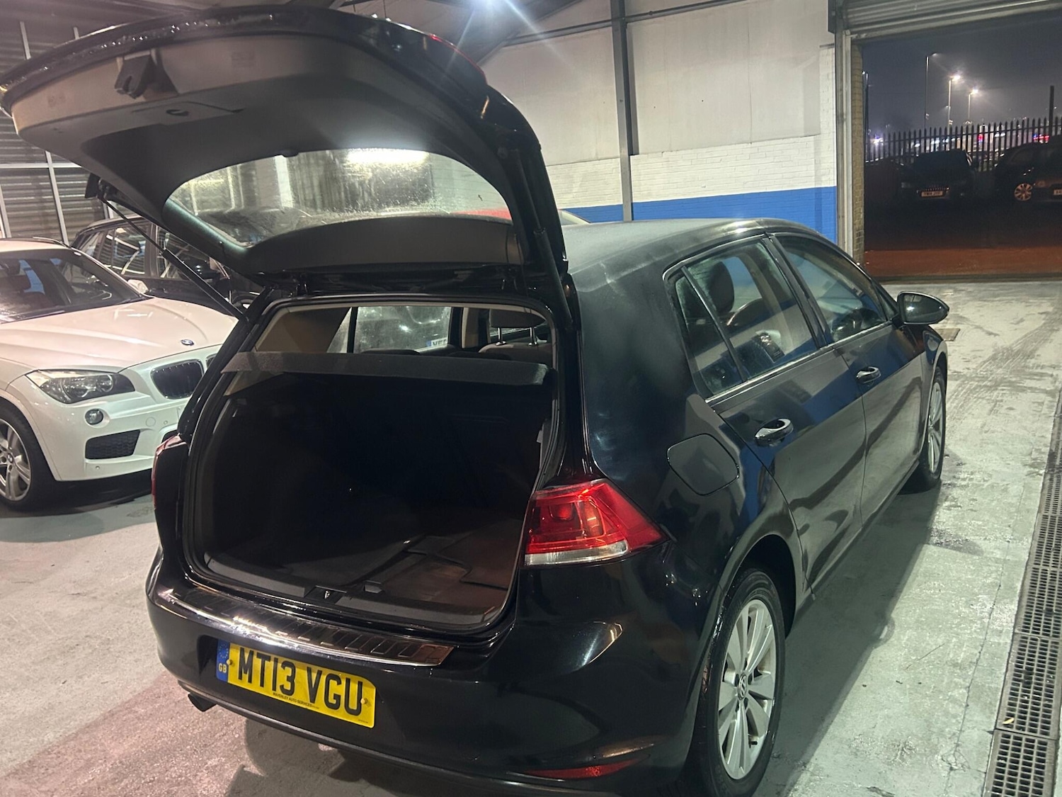 Used Volkswagen Golf 2013 for sale - 76666691: Photo 32