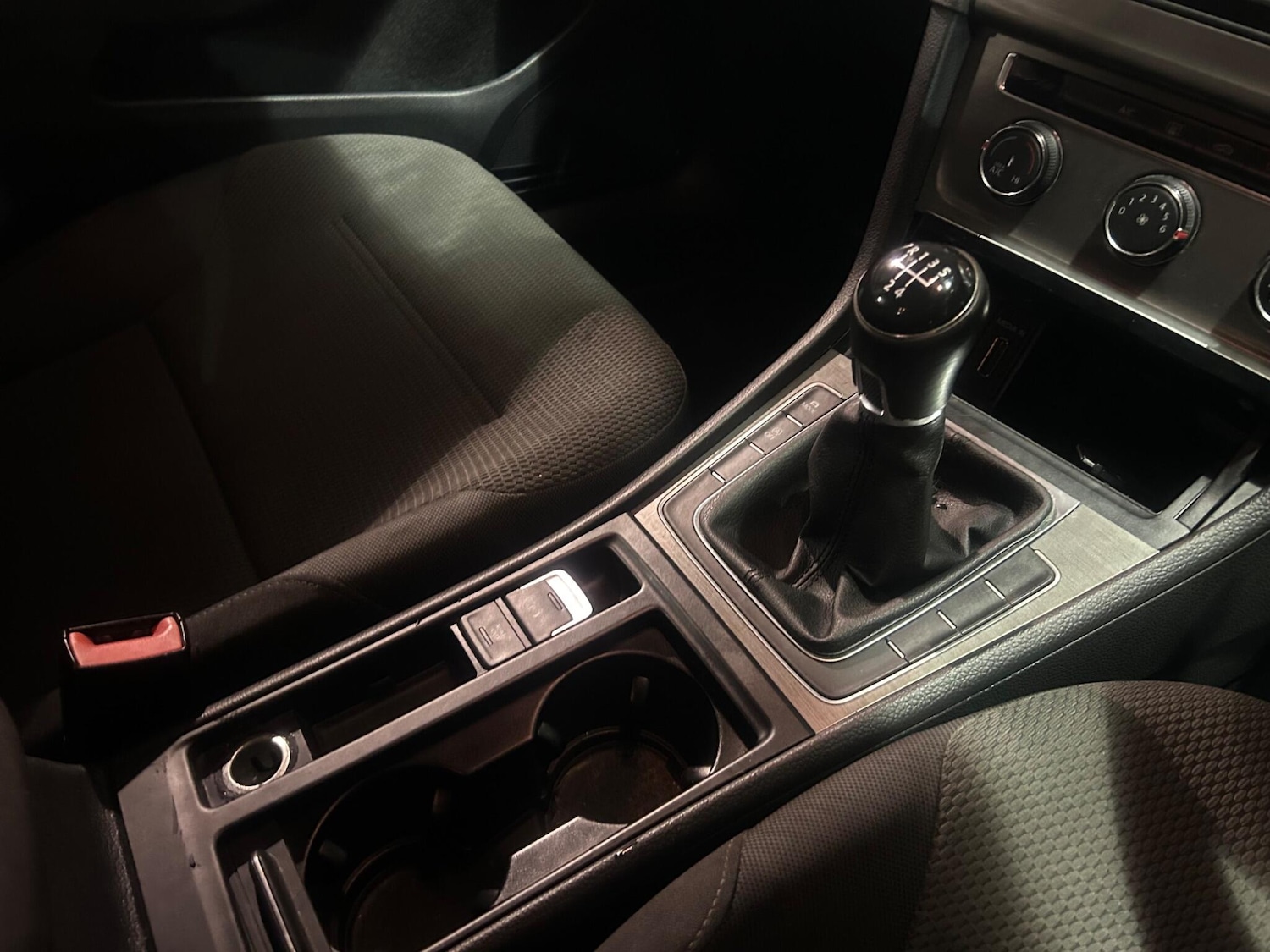 Used Volkswagen Golf 2013 for sale - 76666691: Photo 42