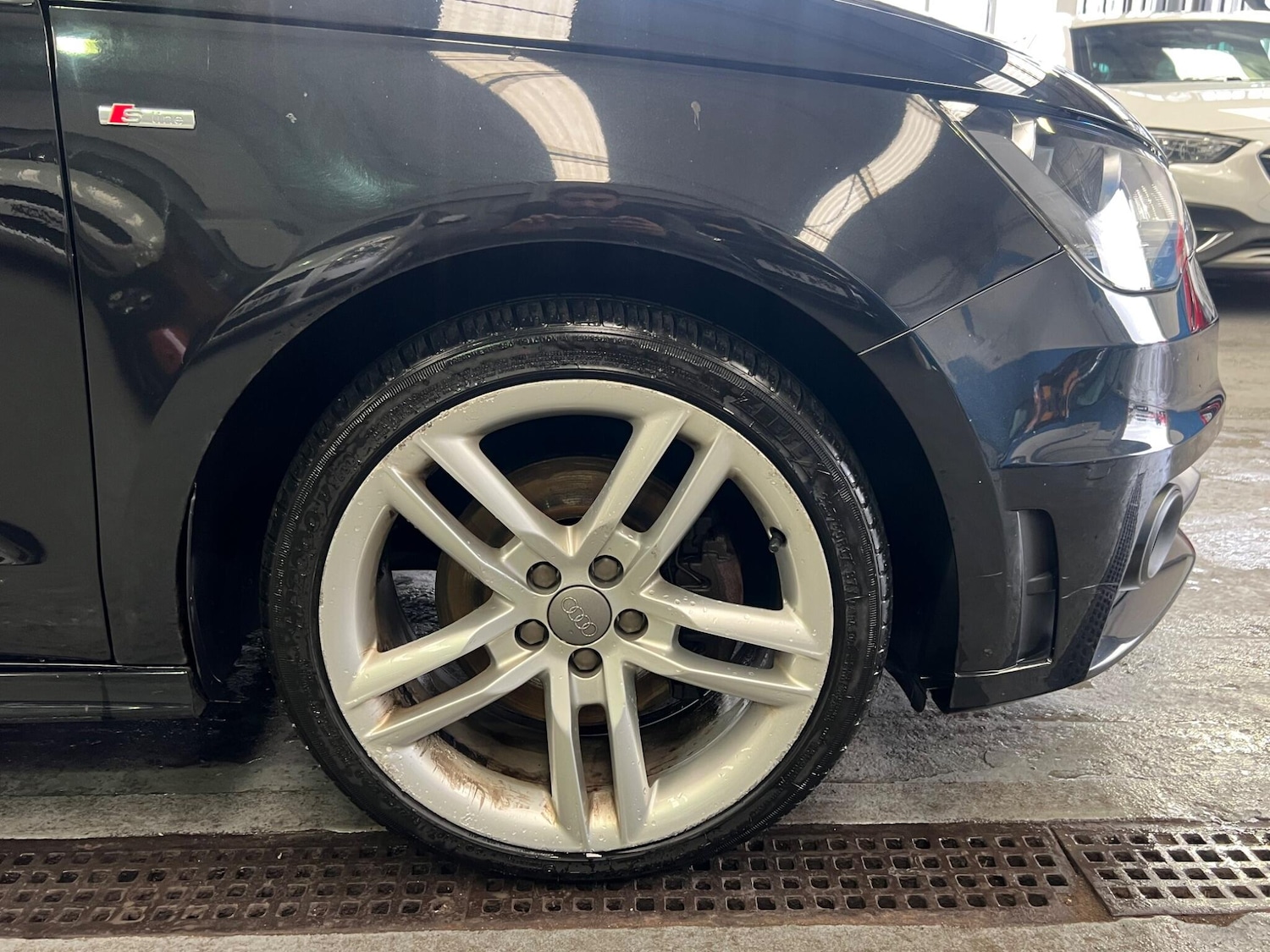 Used Audi A1 2013 for sale - 76727467: Photo 30