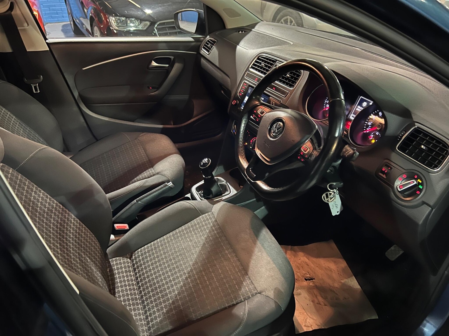 Used Volkswagen Polo 2017 for sale - 76620390: Photo 18