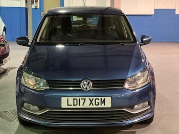 Used Volkswagen Polo 2017 for sale - 76620390: Photo