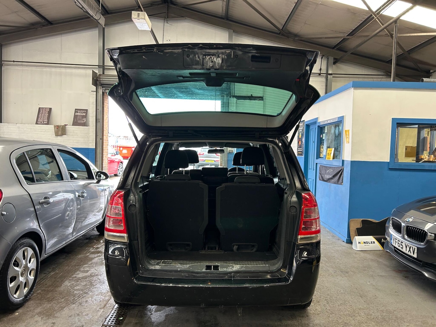 Used Vauxhall Zafira 2011 for sale - 77710591: Photo 18