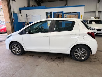Used Toyota Yaris 2015 for sale - 78586269: Photo