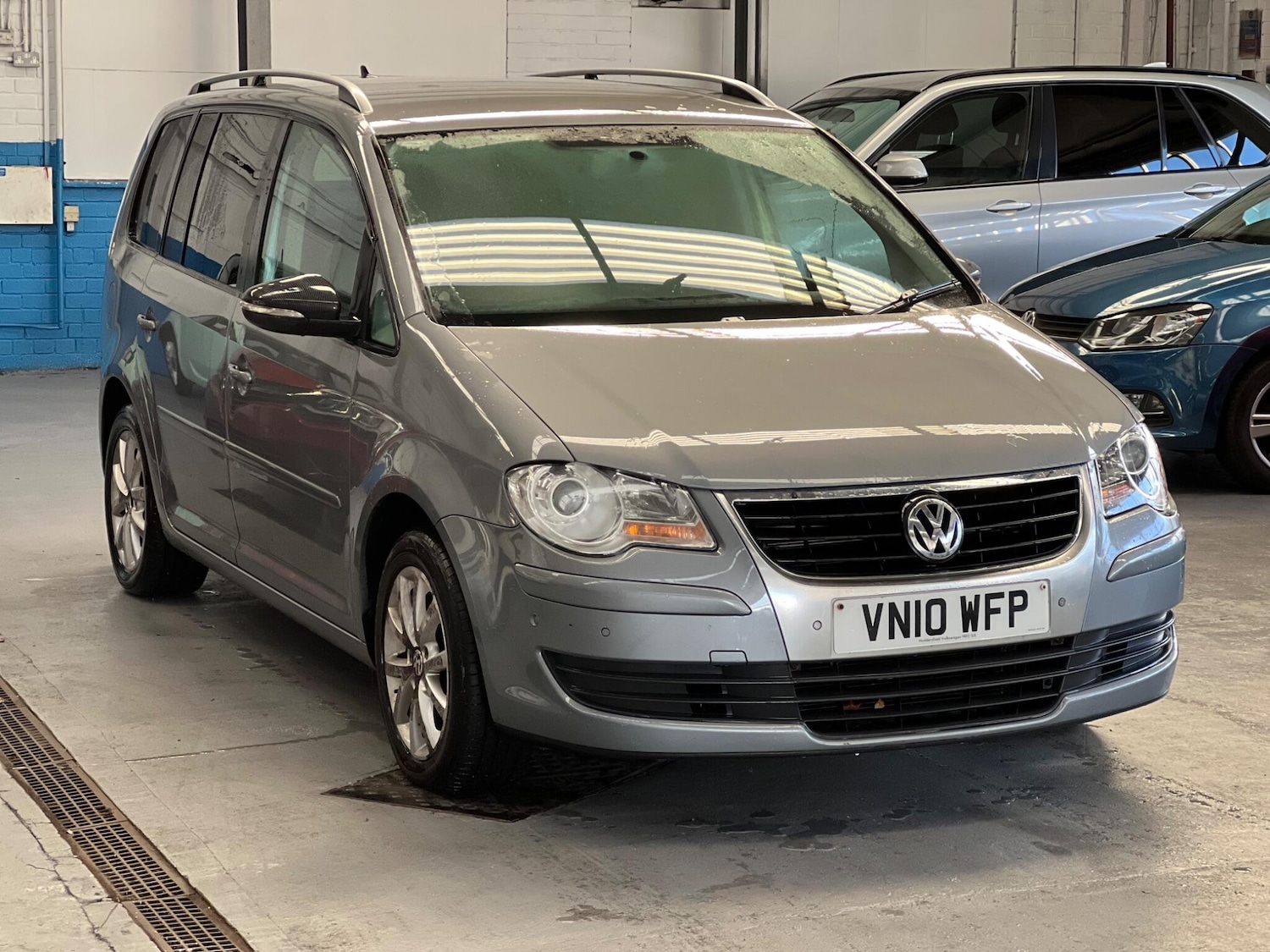 Used Volkswagen Touran 2010 for sale - 76620087: Photo 1