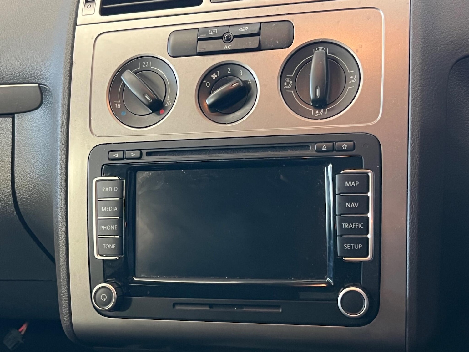 Used Volkswagen Touran 2010 for sale - 76620087: Photo 21