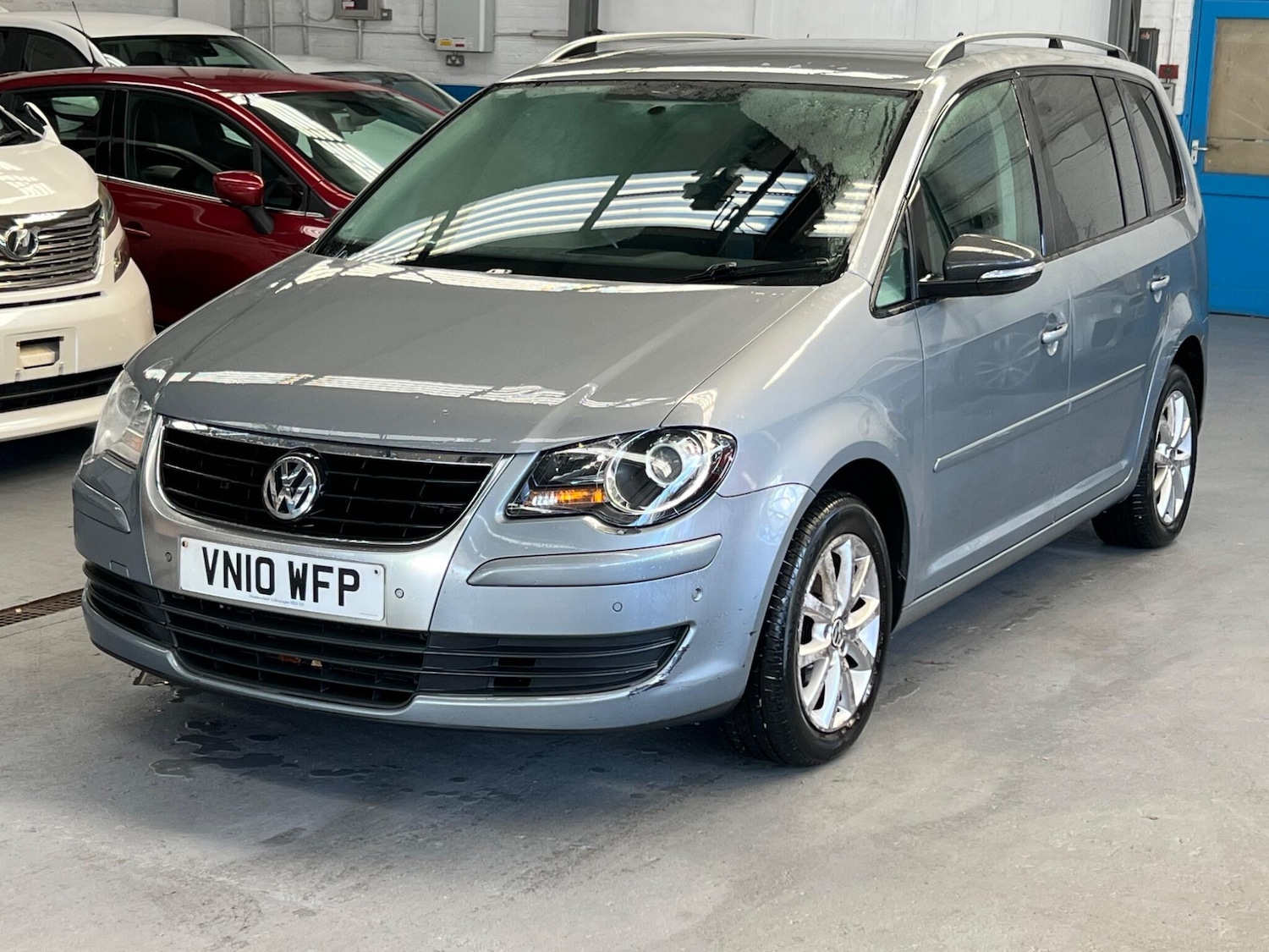 Used Volkswagen Touran 2010 for sale - 76620087: Photo 3