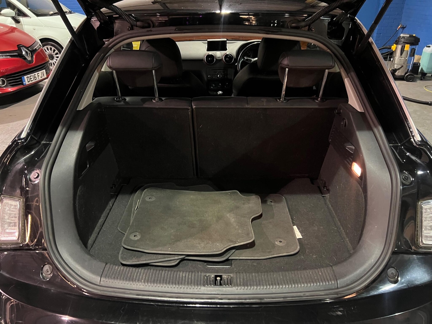 Used Audi A1 2011 for sale - 77109623: Photo 29