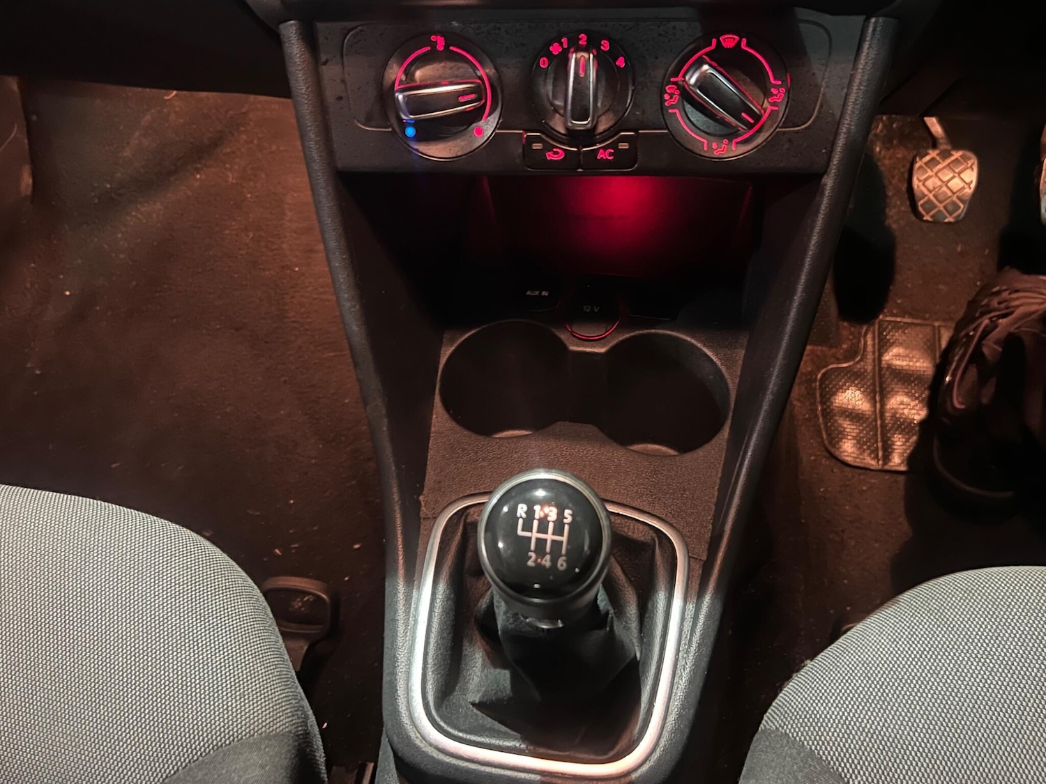 Used Volkswagen Polo 2013 for sale - 77030023: Photo 24