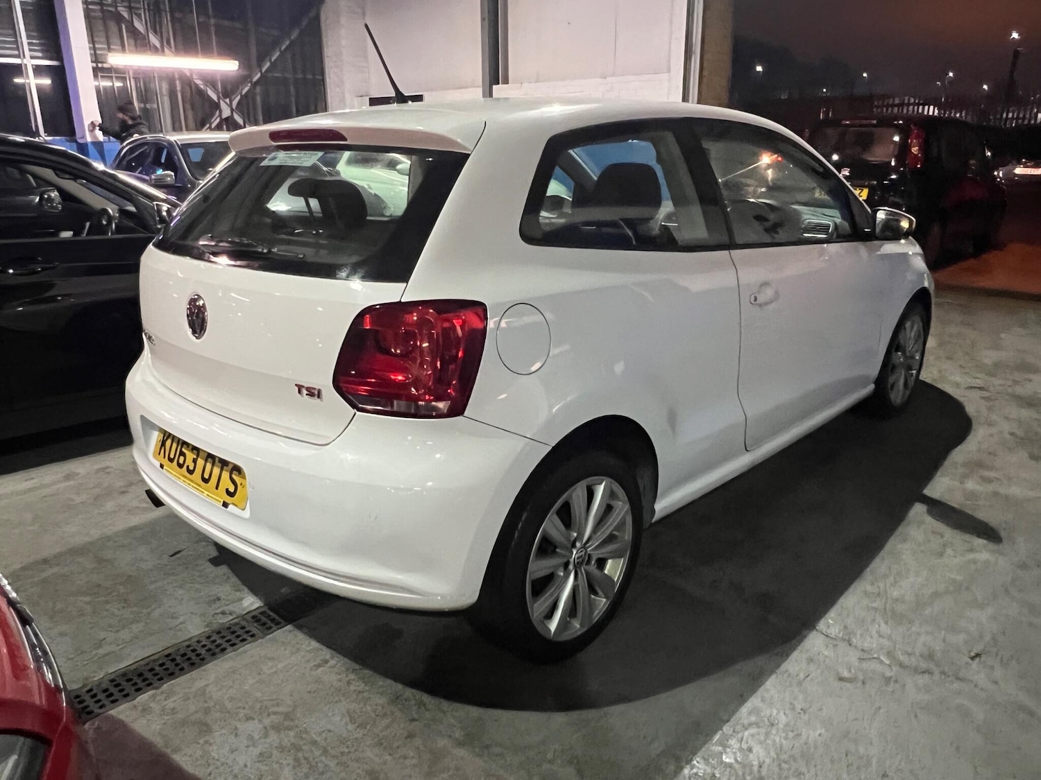 Used Volkswagen Polo 2013 for sale - 77030023: Photo 9