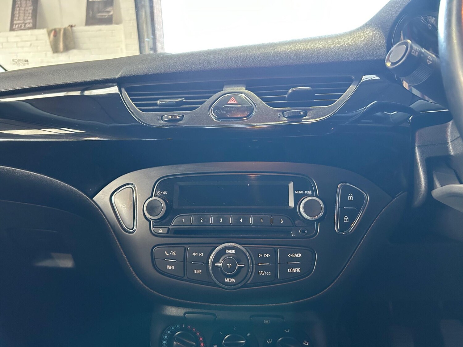 Used Vauxhall Corsa 2015 for sale - 77737886: Photo 12