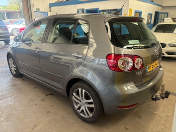 Used Volkswagen Golf Plus 2010 for sale - 78462223: Photo