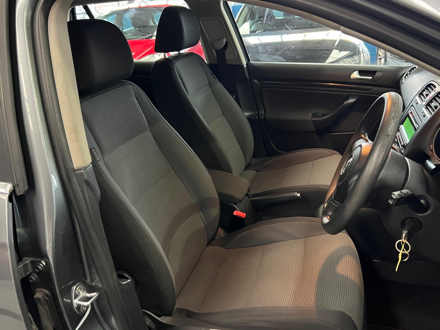 Used Volkswagen Golf 2012 for sale - 76572943: Photo 15