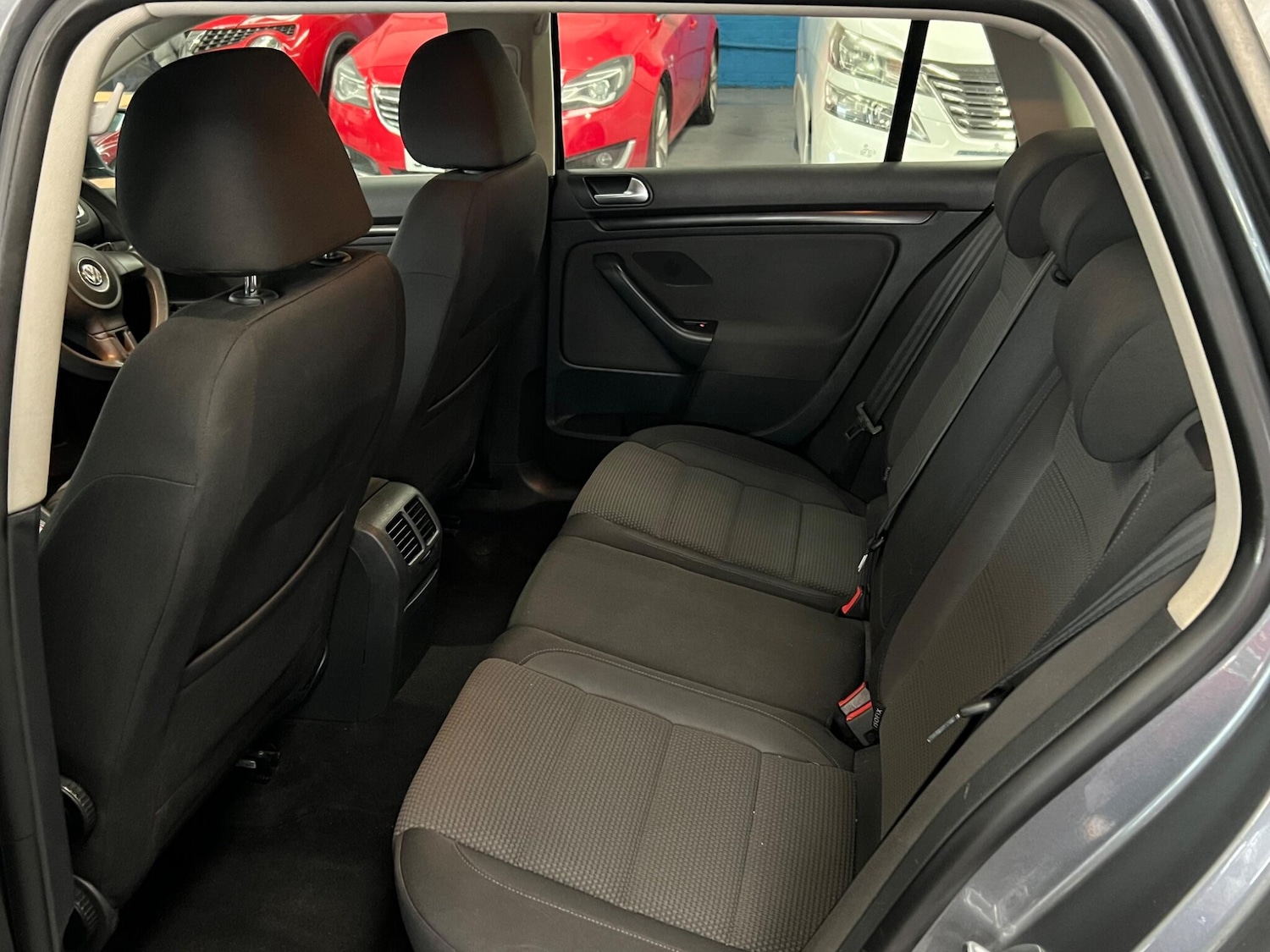 Used Volkswagen Golf 2012 for sale - 76572943: Photo 20