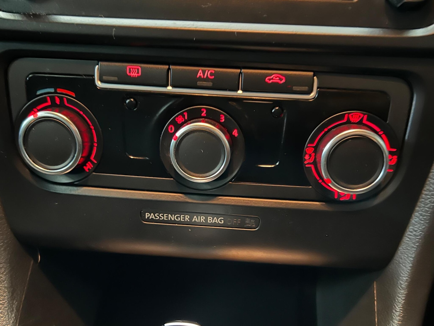 Used Volkswagen Golf 2012 for sale - 76572943: Photo 21