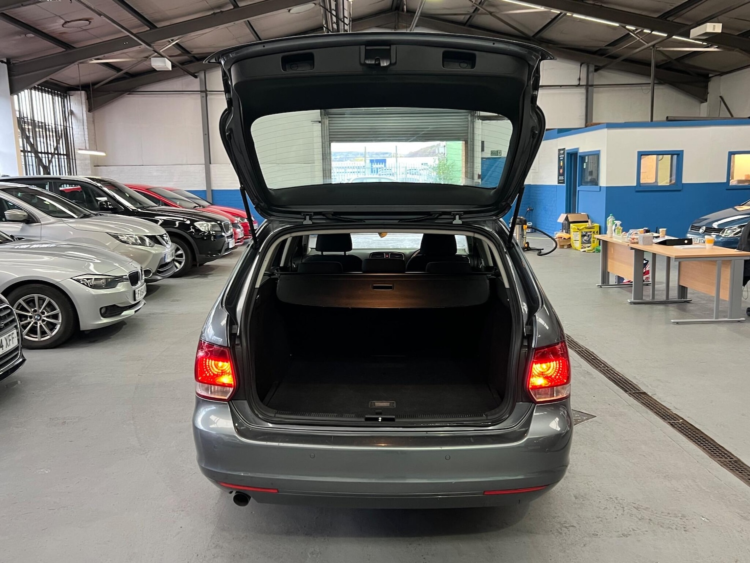 Used Volkswagen Golf 2012 for sale - 76572943: Photo 30