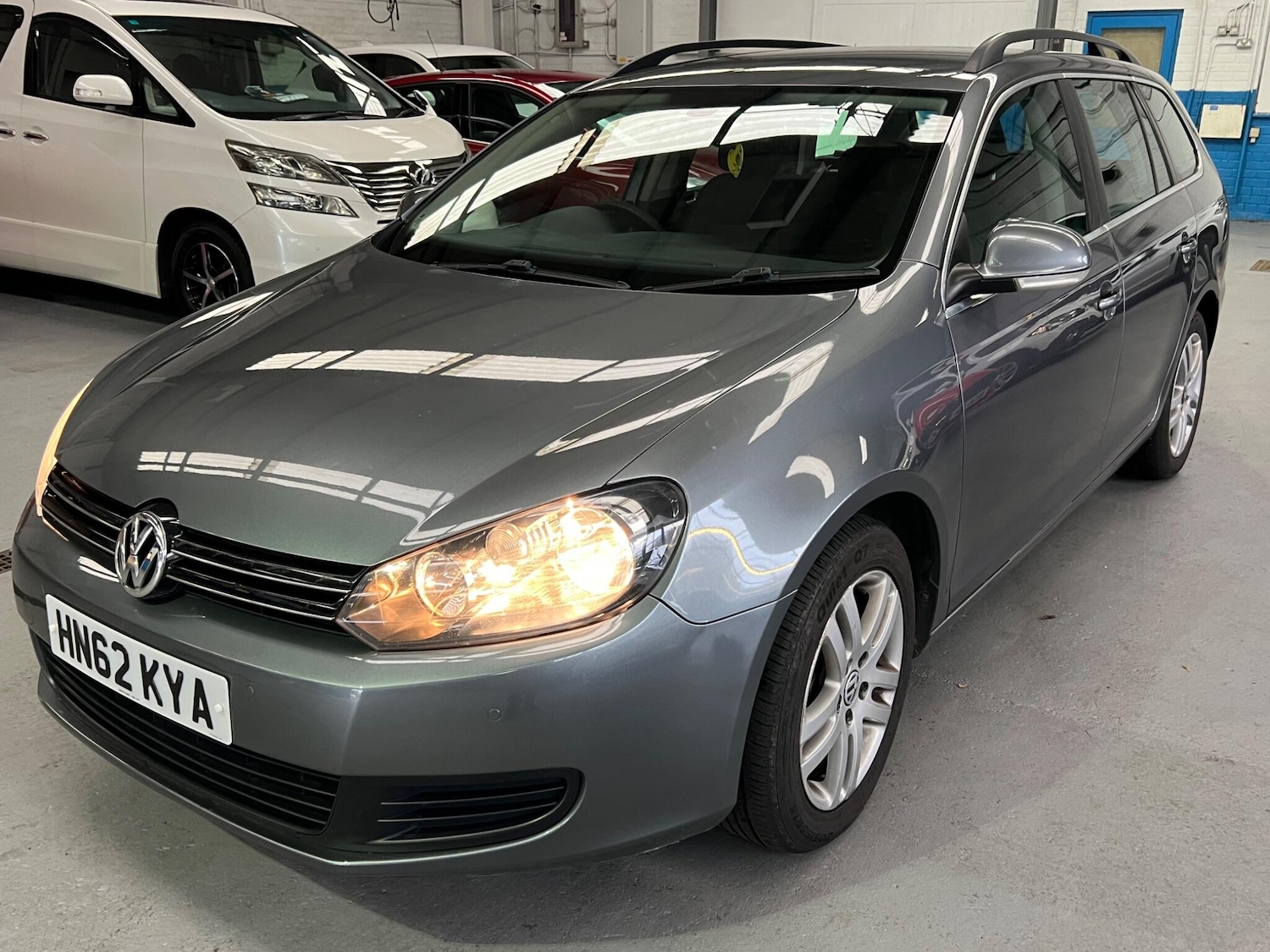 Used Volkswagen Golf 2012 for sale - 76572943: Photo 37