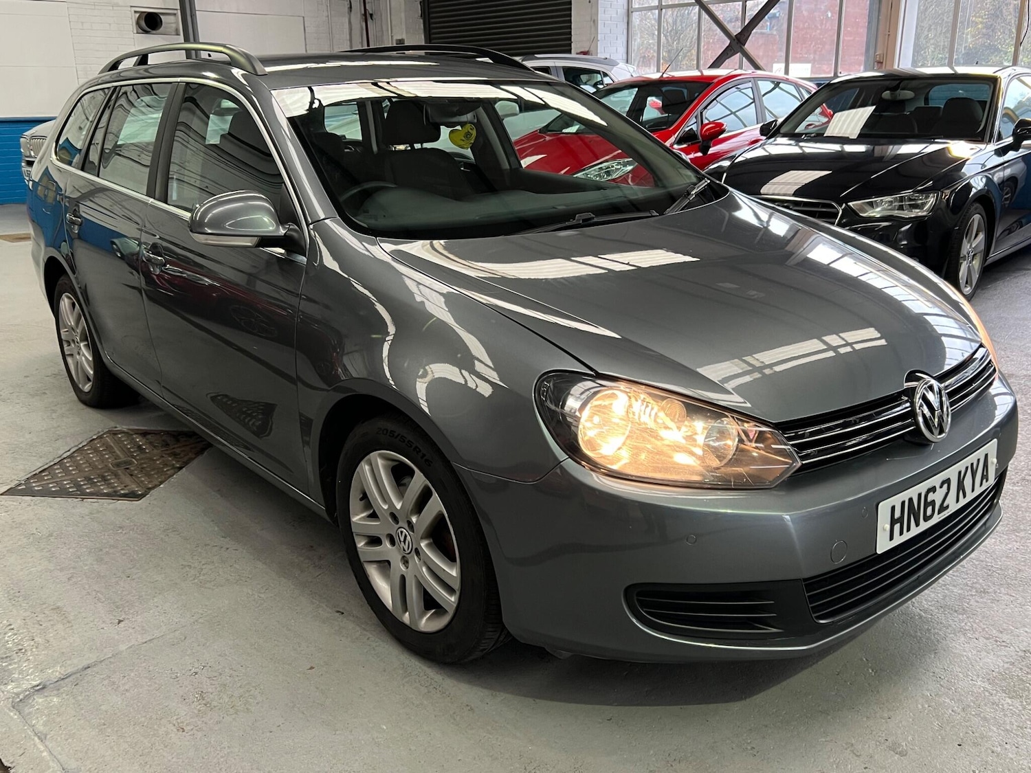 Used Volkswagen Golf 2012 for sale - 76572943: Photo 6